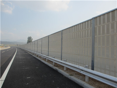 <a href=http://m.vzwtcom.cn/news_article?news_id=123>隔聲屏障</a>